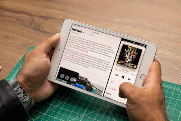 Which iPad Is Best Suited to Reading?