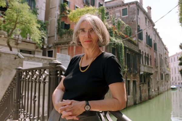 The Complete List of Donna Leon Books in Order - Hooked To Books